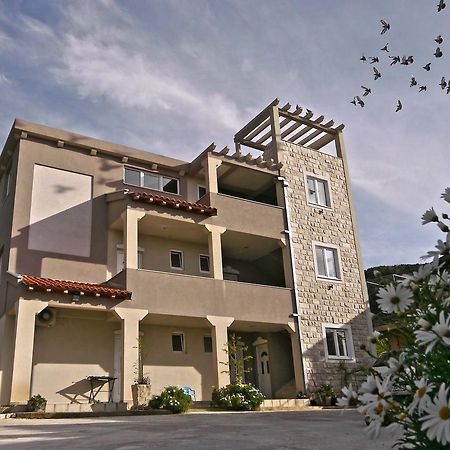 Mirta Apartments Family Farm Budva Exterior photo