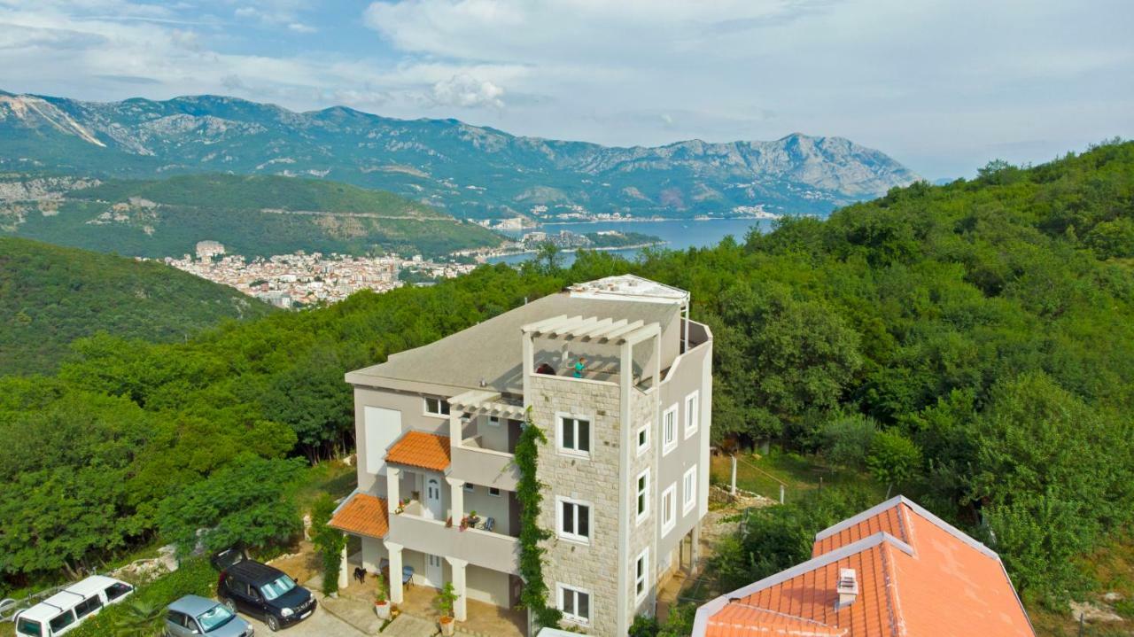 Mirta Apartments Family Farm Budva Exterior photo